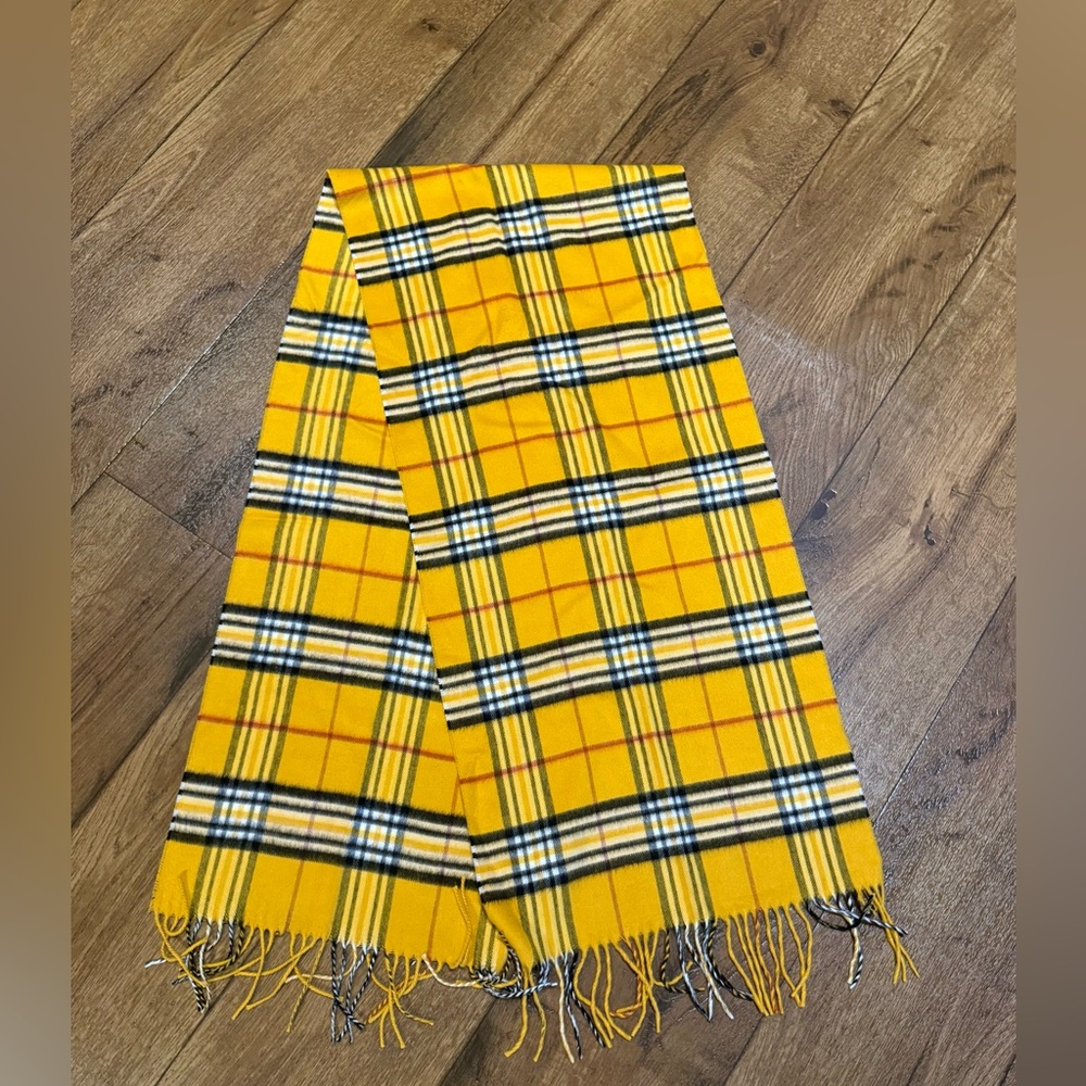 V. FRAAS Yellow and Black Plaid Scarf